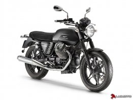 13021103 SUEDE/VINTAGE BLACK/PERFORATED BLACK ON MOTORCYCLE